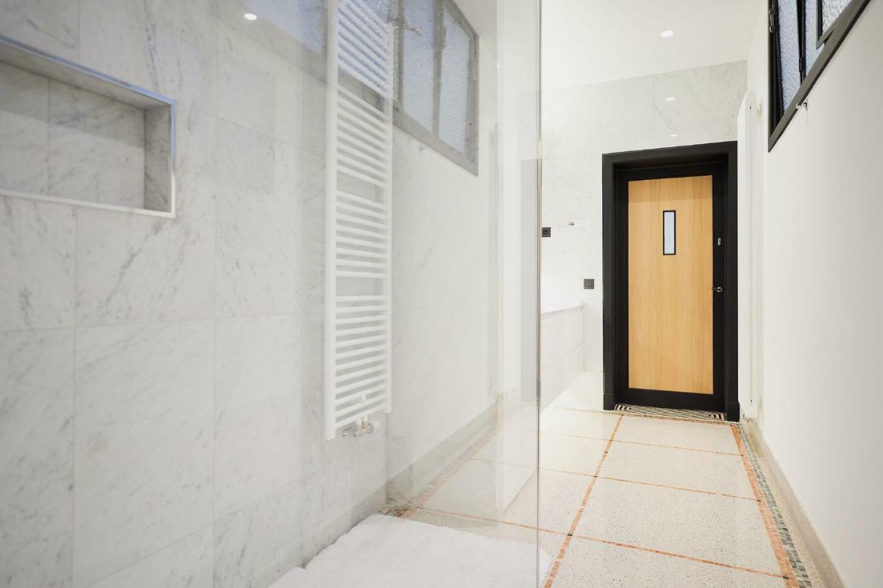 Saint-Gilles B&B Suites 124 מראה חיצוני תמונה